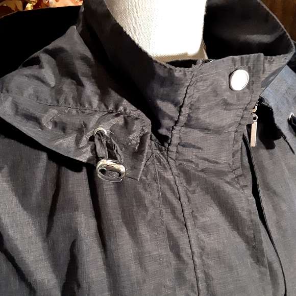 JOHNSTON and MURPHY Women's Nylon BlendnLightweight Hooded Windbreaker Size L - Picture 5 of 11